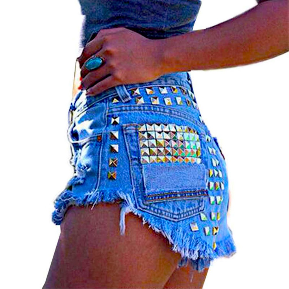 Super cute studded jean shorts run small size up